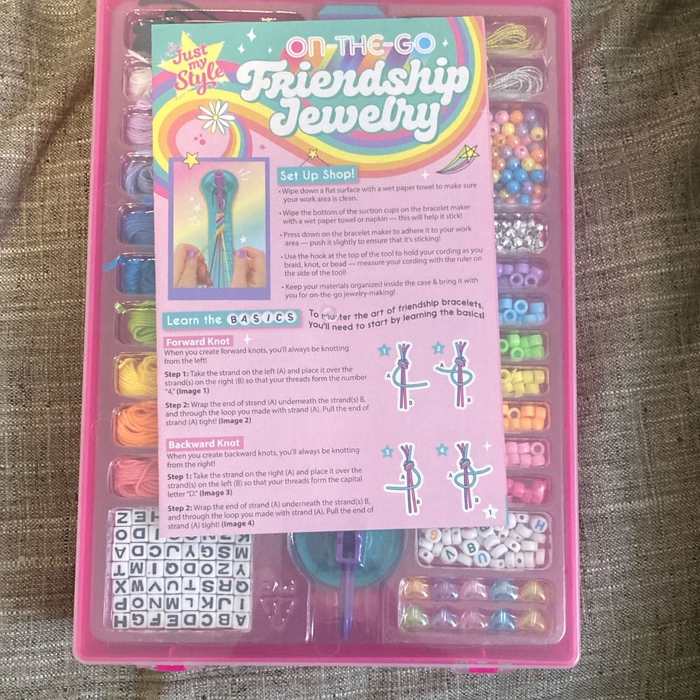 On the Go Friendship Bracelet Kit